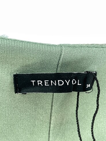 34 Beden yeşil Renk Trendyol & Milla Kısa Elbise %70 İndirimli.