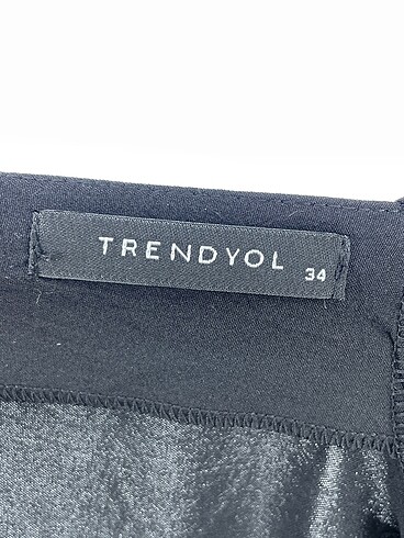 34 Beden siyah Renk Trendyol & Milla Kısa Elbise %70 İndirimli.