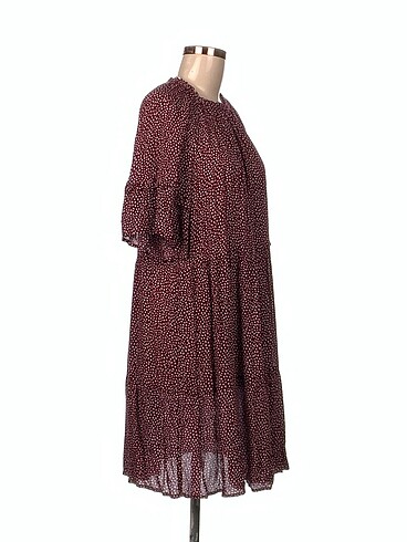 H&M H&M Kısa Elbise %70 İndirimli.