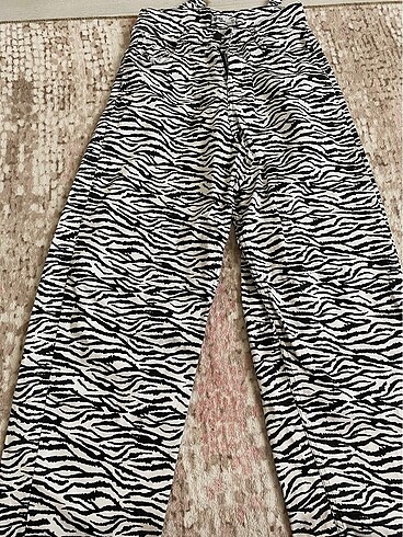 Zebra jean