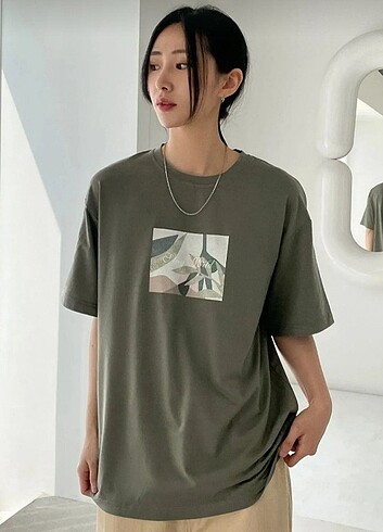 Kadın Haki Çiçek Baskılı Oversize Tişört 