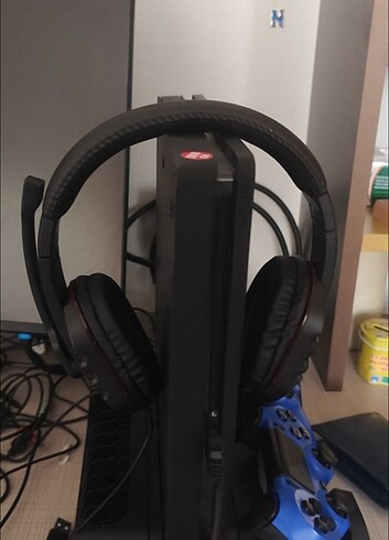 PS4 slim + Tek kol + soğutma sistemi