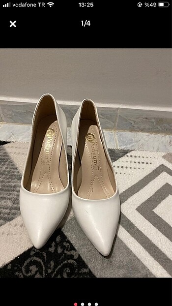 beyaz stiletto