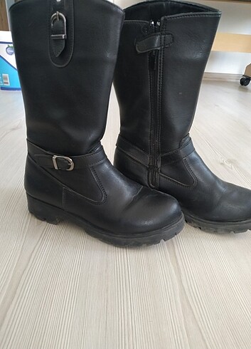 Kız çocuk çizme