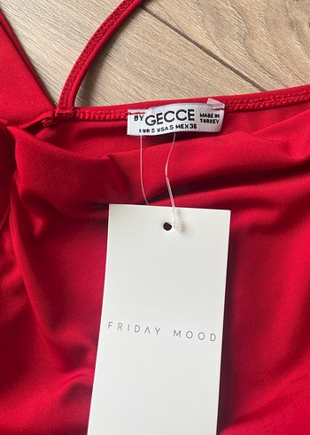 Yırtmaç detaylı kırmızı mini elbise ETİKETLİ - Görsel 3