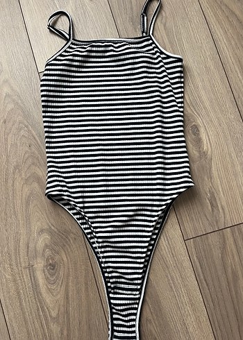 Askılı çizgi desen çıtçıtlı body - Görsel 2