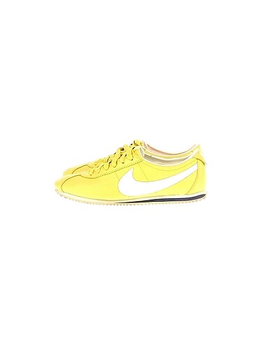 Nike Spor Ayakkabı %70 İndirimli.