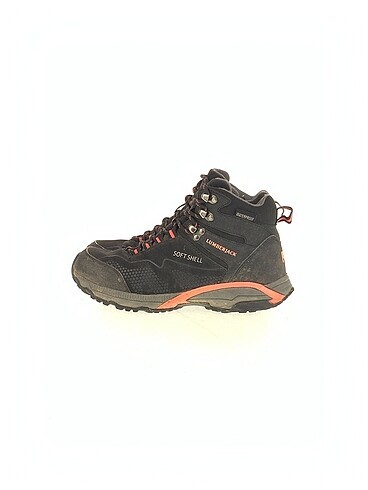 Lumberjack Spor Ayakkabı %70 İndirimli.