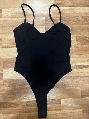 BERSHKA M BEDEN İP ASKILI BODY