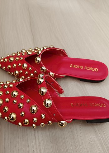 Kırmızı Boncuklu Alçak Topuklu Kadın Terlik - Görsel 3