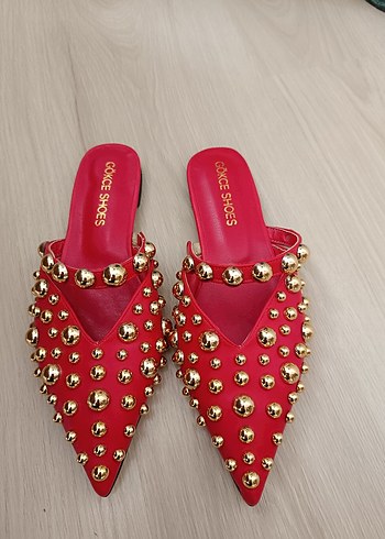 Kırmızı Boncuklu Alçak Topuklu Kadın Terlik - Görsel 2