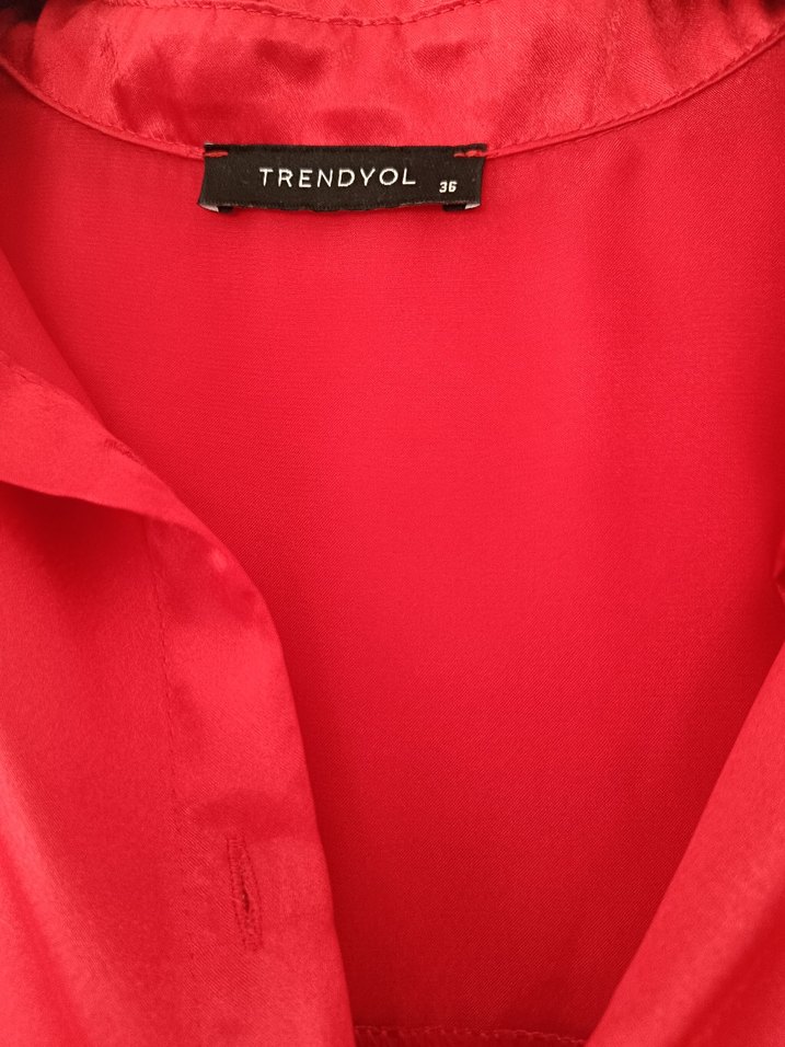 Parlak Kırmızı Düğmeli Kadın Gömlek - Görsel 2