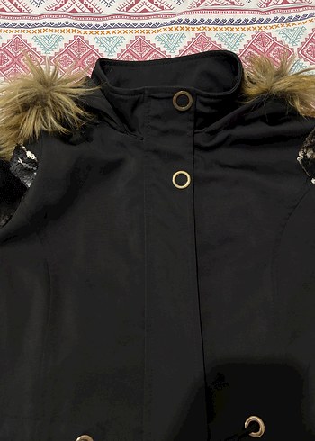 Kürk Detaylı Siyah Uzun Kadın kaban - Görsel 4