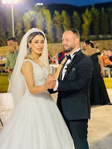 m Beden Gelinlik