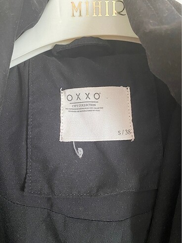 oxxo Siyah uzun mont
