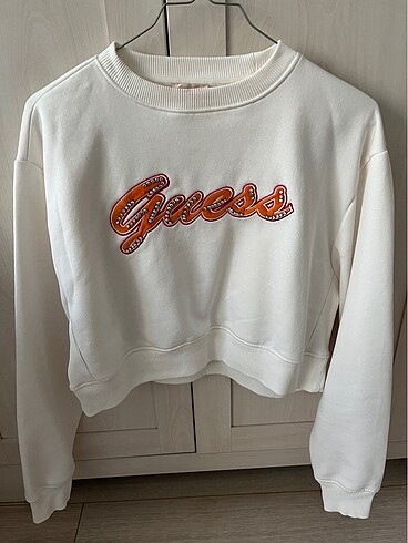 Guess sweatshirt