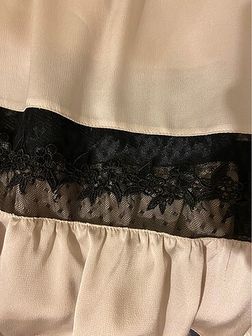 Zara Dantel detaylı elbise