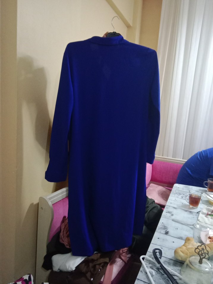 Saten Görünümlü Mavi Kadın Midi Gömlek - Görsel 2