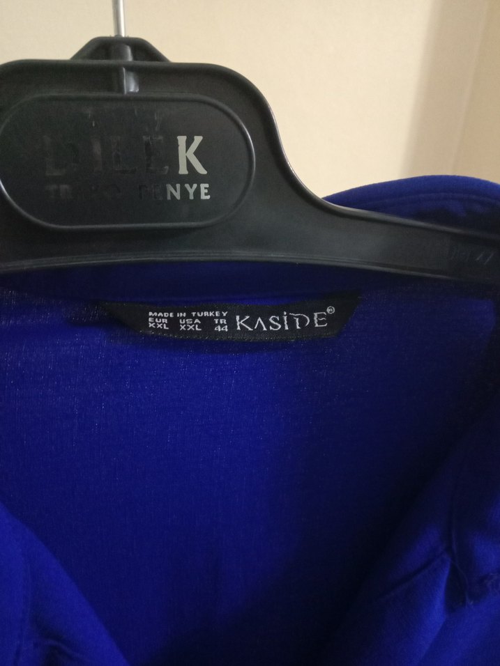 Saten Görünümlü Mavi Kadın Midi Gömlek - Görsel 3