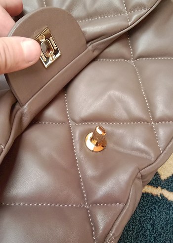 Bej Deri Kapitone Kadın Çanta - Görsel 4