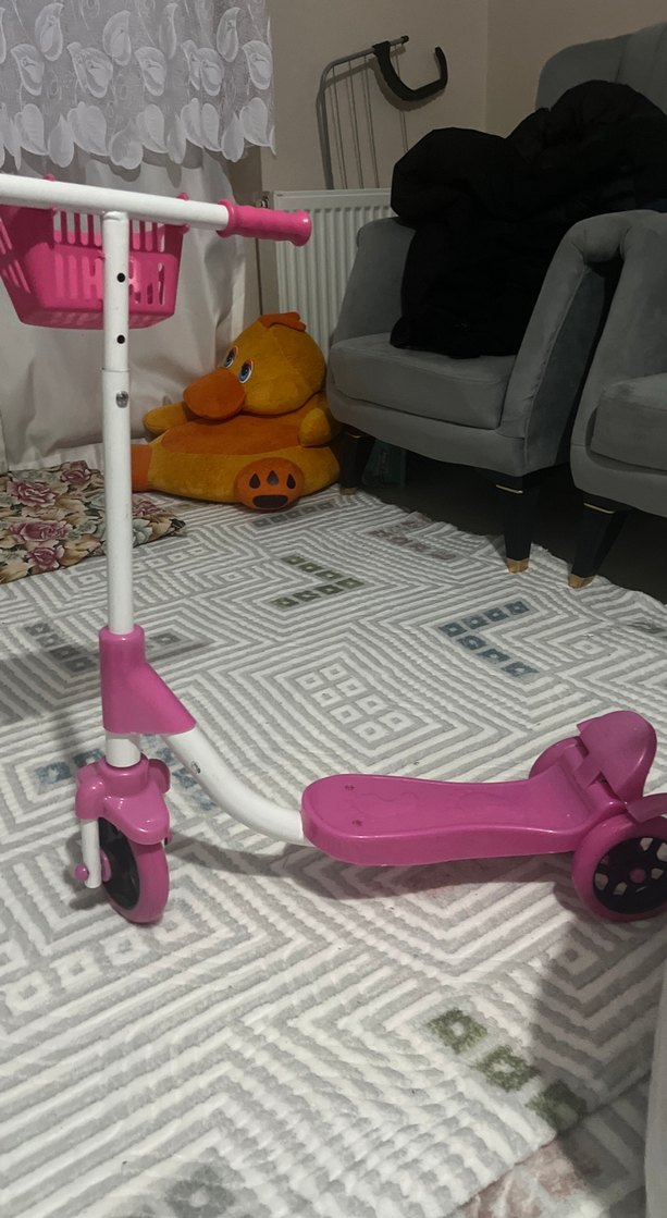 Pembe Çocuk Scooter'ı Sepetli - Görsel 2