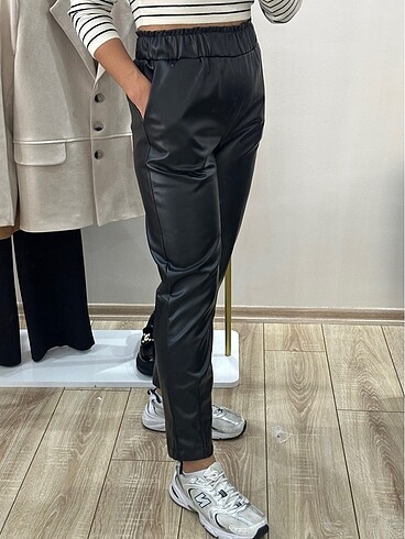 Deri pantolon jogger model - Görsel 2