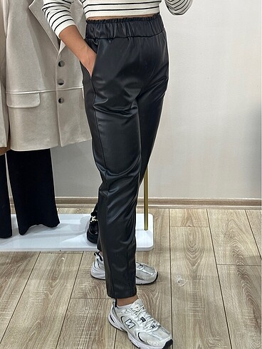 Deri pantolon jogger model - Görsel 3