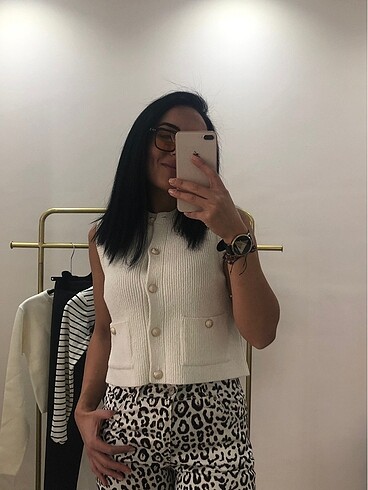 diğer Beden Zara modeli triko yelek birebir aynısı bu fiyata kaçmaz kızlar
