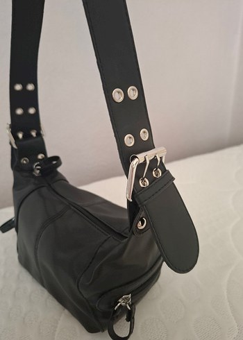 Tokalı Siyah Deri Gotik Kadın Çanta