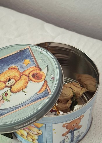 Ayıcık Desenli Yuvarlak Metal Kutu