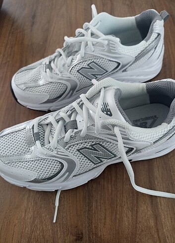 39,5 Beden beyaz Renk Orijinal New Balance 530 39.5 numara
