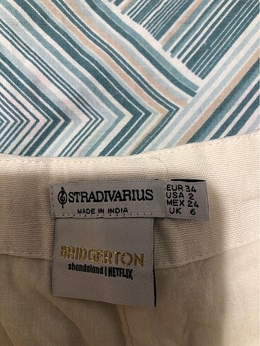 Stradivarius Stradivarius cicekli pantolon