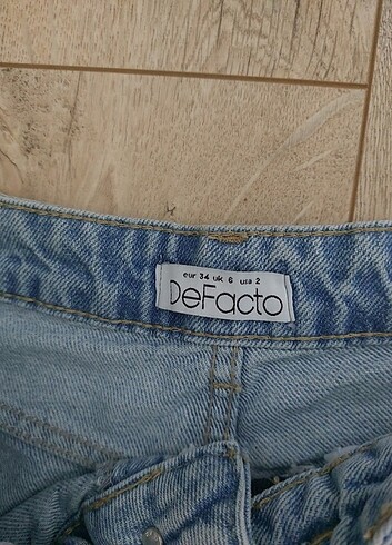 32 Beden mavi Renk Mom jean