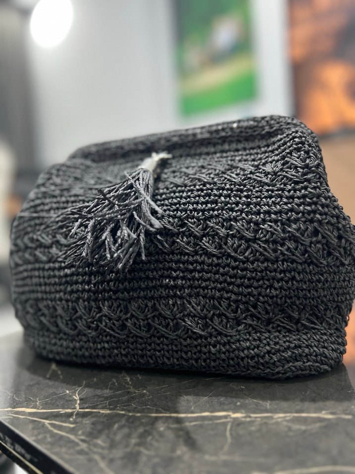 Siyah Nakışlı Örgü Kadın Portföy Çanta - Görsel 2