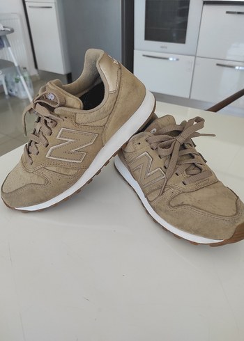 36 Beden New Balance Bej Süet Kadın Spor Ayakkabı