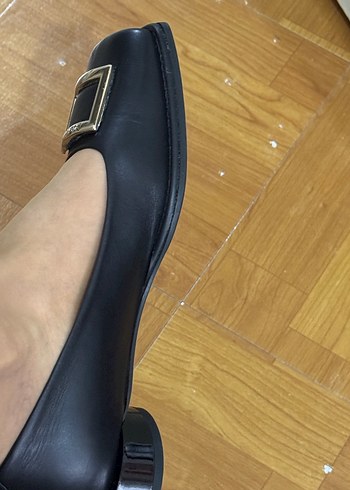 Klasik Tokalı Siyah Blok Topuklu Kadın Ayakkabı - Görsel 4