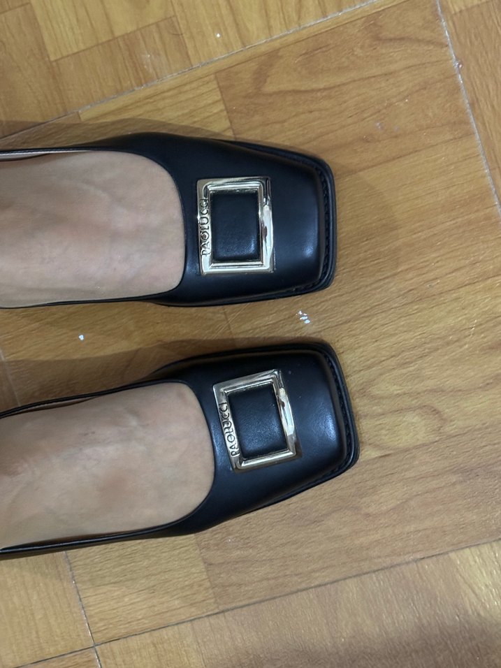 Klasik Tokalı Siyah Blok Topuklu Kadın Ayakkabı - Görsel 2