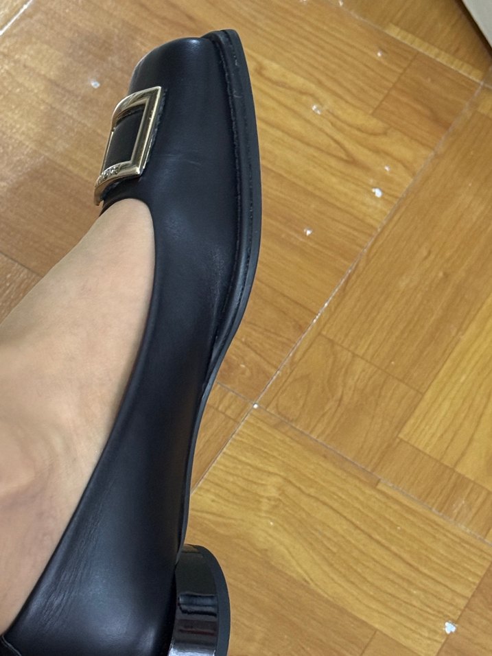 Klasik Tokalı Siyah Blok Topuklu Kadın Ayakkabı - Görsel 4