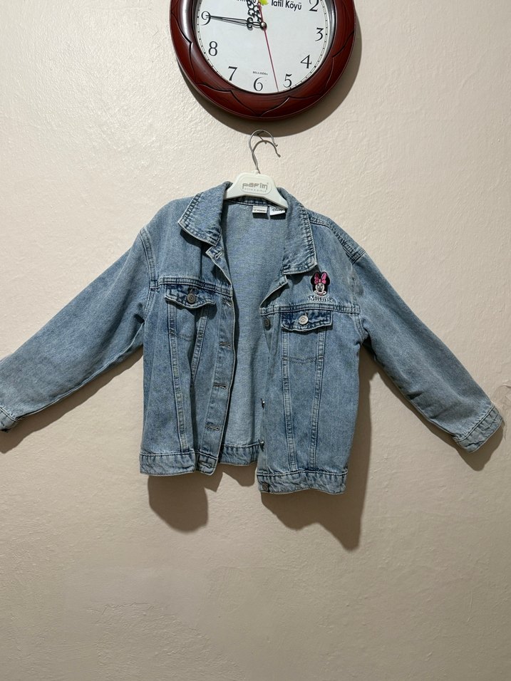 LC WAİKİKİ Kız Çocuk Nakışlı Oversize Denim Ceket - Görsel 2