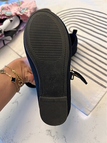 H&M Babet