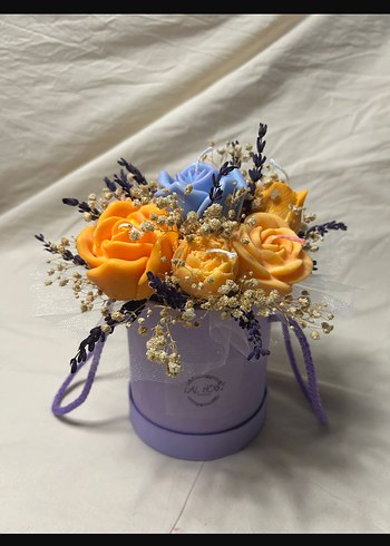 Pastel Mor Vazo ve Dekoratif Çiçek mumlar