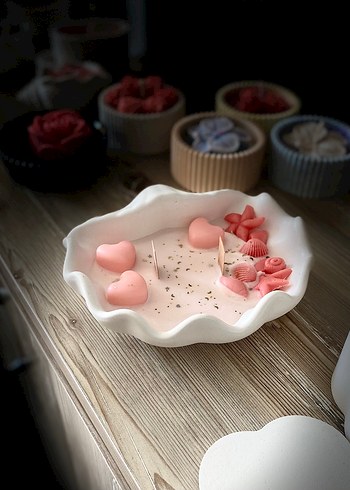 Pastel Kalp ve Çiçek Detaylı Dekoratif Mum