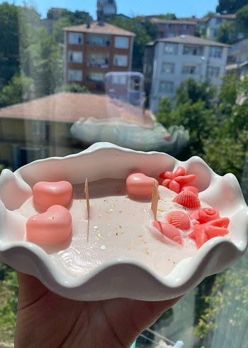  Beden Pastel Kalp ve Çiçek Detaylı Dekoratif Mum