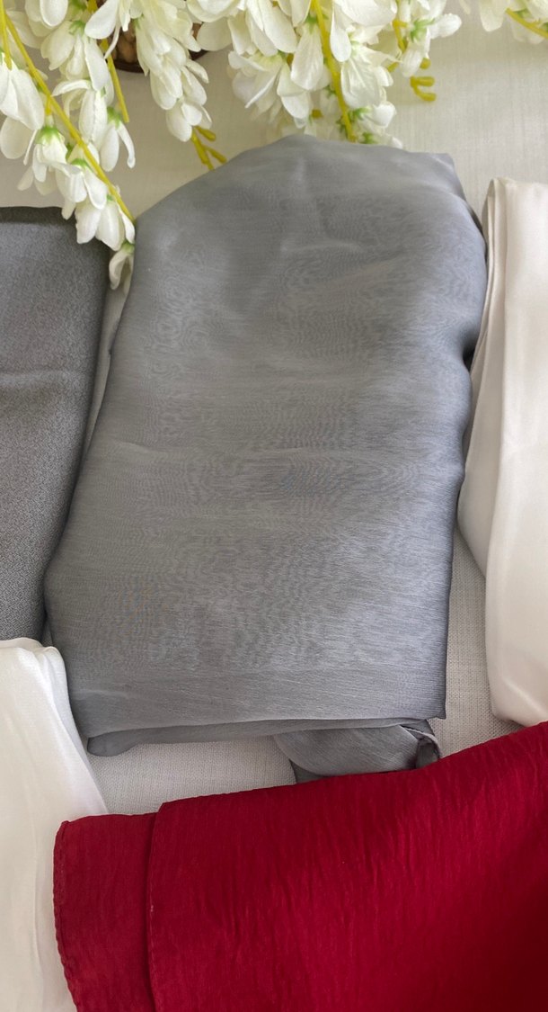 Kırmızı Parlak Kadın Şal - Görsel 5