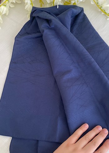 Kadın Lacivert İpek Görünümlü Şal - Görsel 3