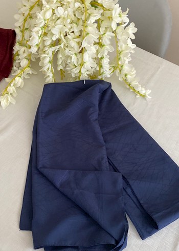 Kadın Lacivert İpek Görünümlü Şal - Görsel 2