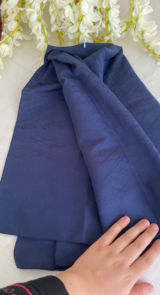 Kadın Lacivert İpek Görünümlü Şal - Görsel 3