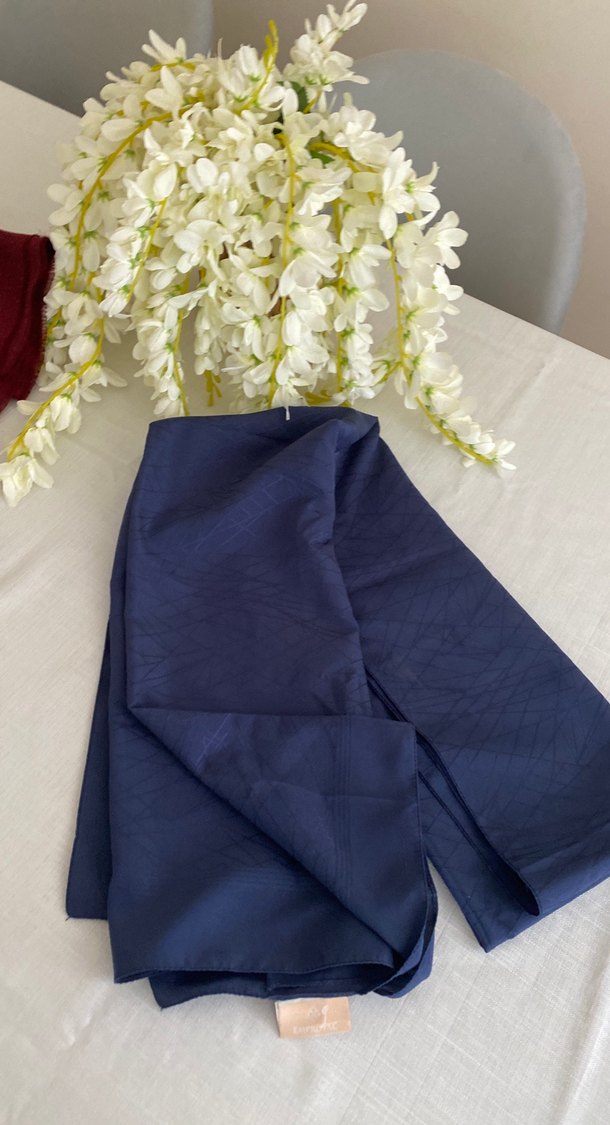 Kadın Lacivert İpek Görünümlü Şal - Görsel 2