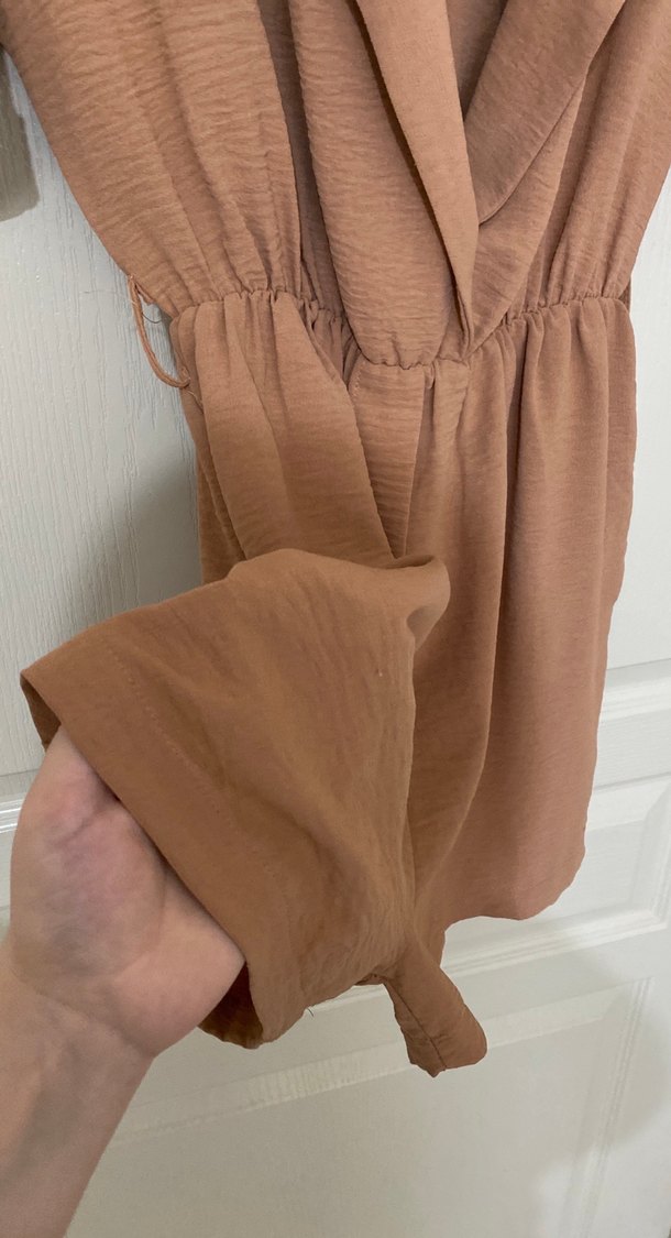 Bej Kısa Kollu Kemerli Kadın Tulum - Görsel 4