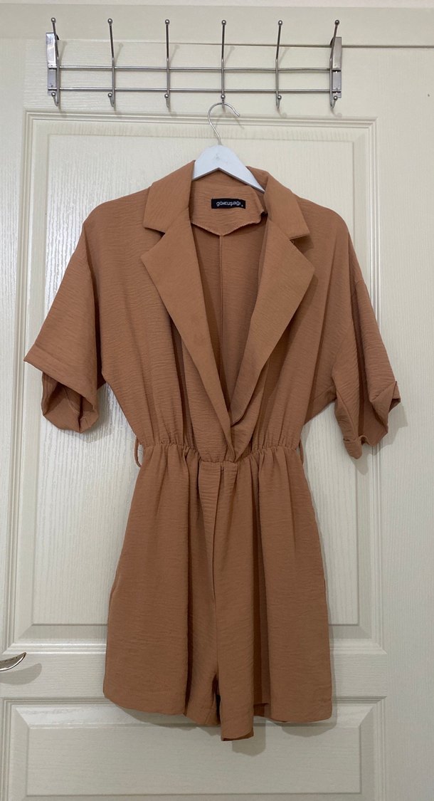 Bej Kısa Kollu Kemerli Kadın Tulum - Görsel 5